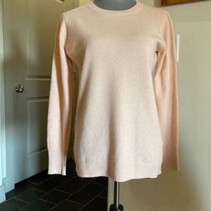 Banana republic pale peach sweater, size small
